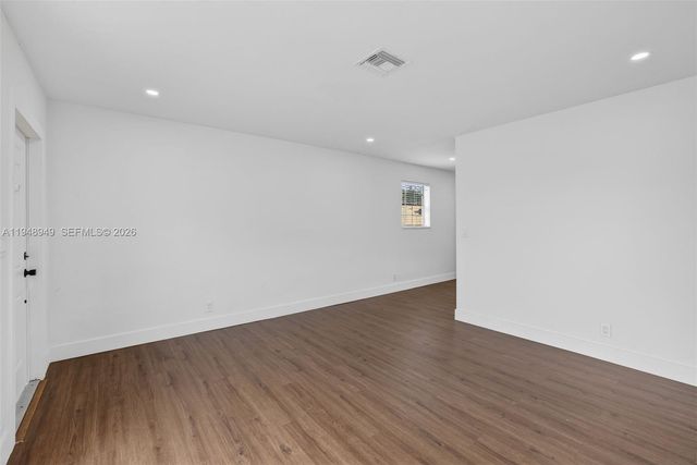 7721 NW 35th St, Davie, FL 33024