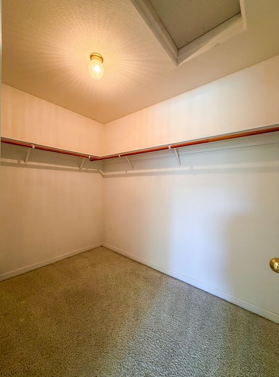 Image 11 of property listing at 2451 W Cheryll Avenue, Porterville, CA 93257