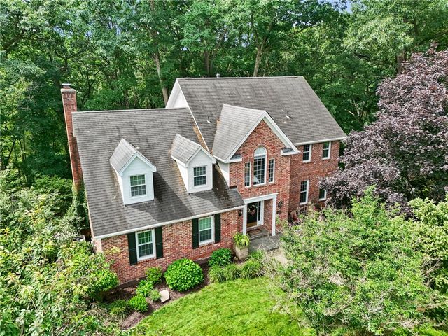 2474 Wedgewood Drive, Franklin Park, PA 15090