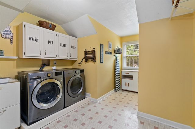 2474 Wedgewood Drive, Franklin Park, PA 15090