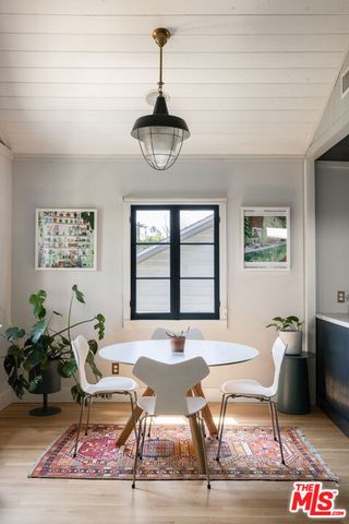 4311 Clayton Avenue, Los Angeles, CA 90027