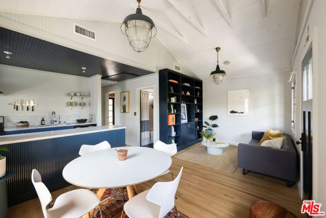 4311 Clayton Avenue, Los Angeles, CA 90027