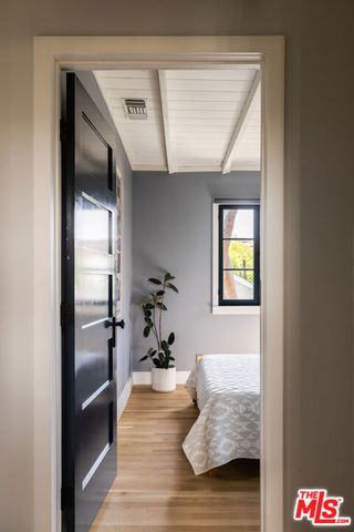 4311 Clayton Avenue, Los Angeles, CA 90027