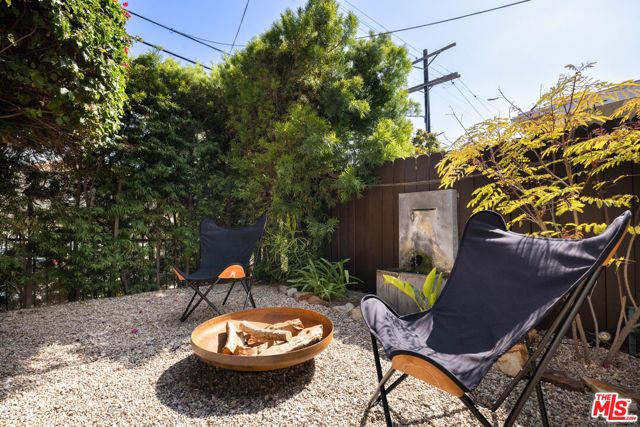 4311 Clayton Avenue, Los Angeles, CA 90027