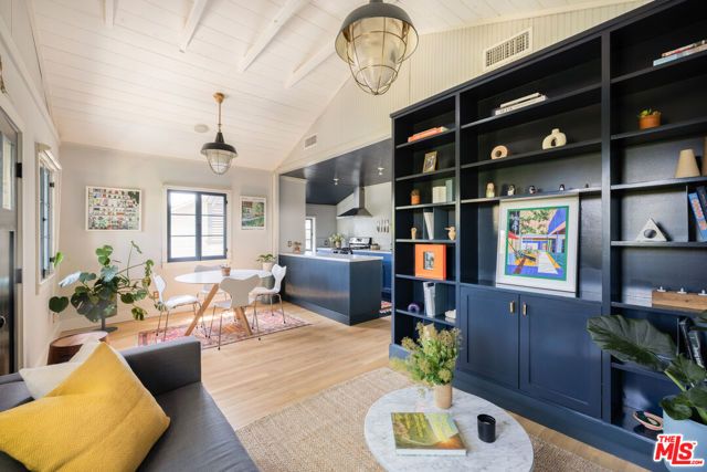 4311 Clayton Avenue, Los Angeles, CA 90027