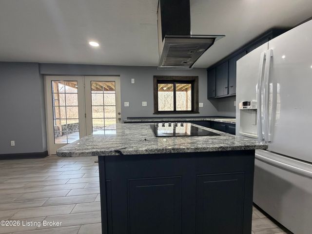 5401 Cedarwood Dr, Louisville, KY 40272