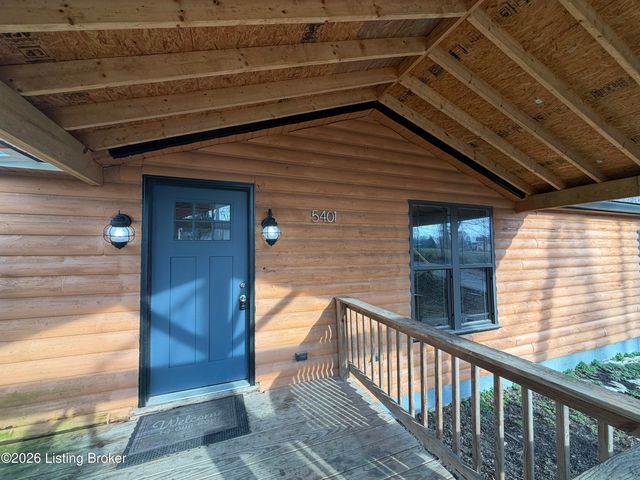 5401 Cedarwood Dr, Louisville, KY 40272