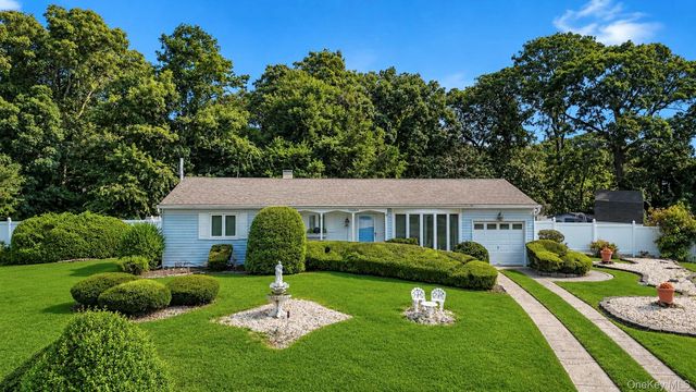 12 Heather Court, Centereach, NY 11720