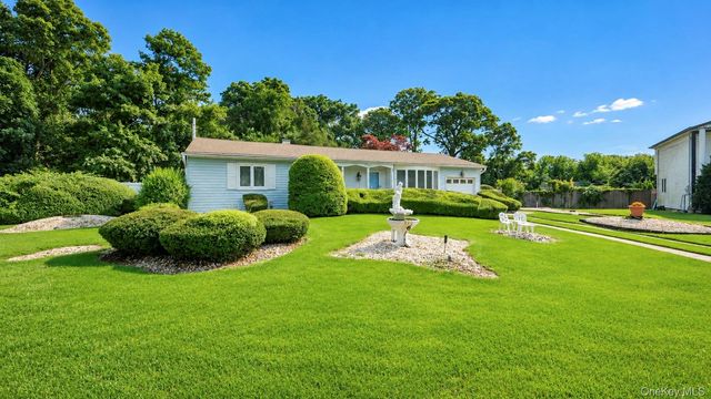 12 Heather Court, Centereach, NY 11720
