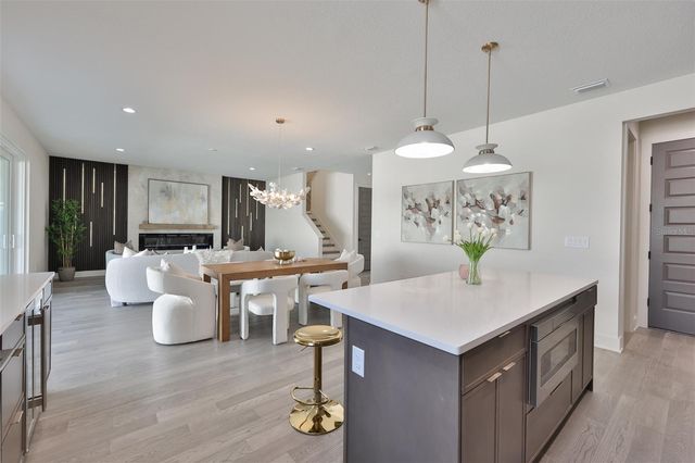 3315 W ROGERS AVENUE, Tampa, FL 33611