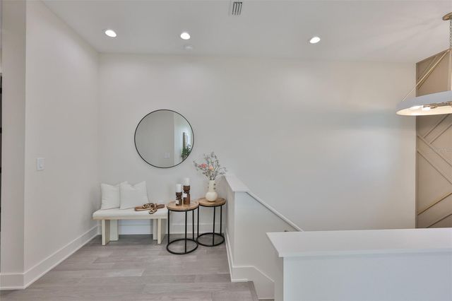 3315 W ROGERS AVENUE, Tampa, FL 33611