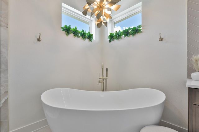 3315 W ROGERS AVENUE, Tampa, FL 33611