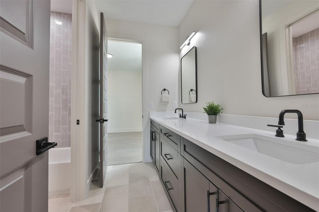 3315 W ROGERS AVENUE, Tampa, FL 33611