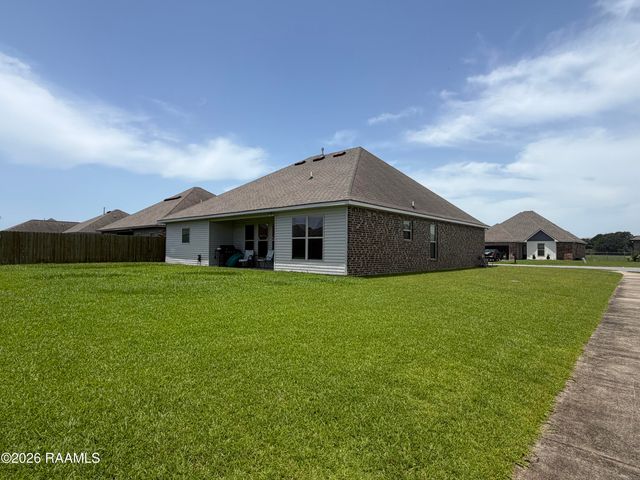 601 Grassy Meadows Lane, Lafayette, LA 70506