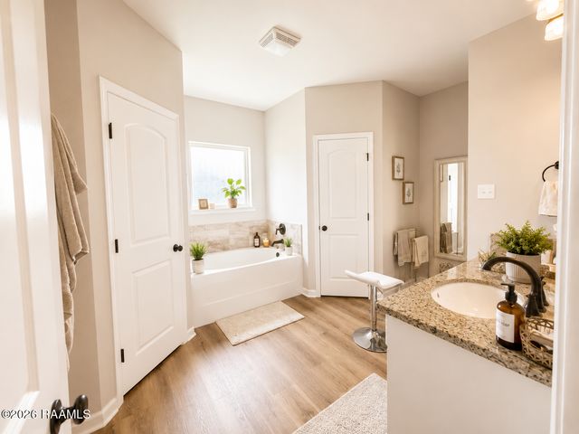 601 Grassy Meadows Lane, Lafayette, LA 70506