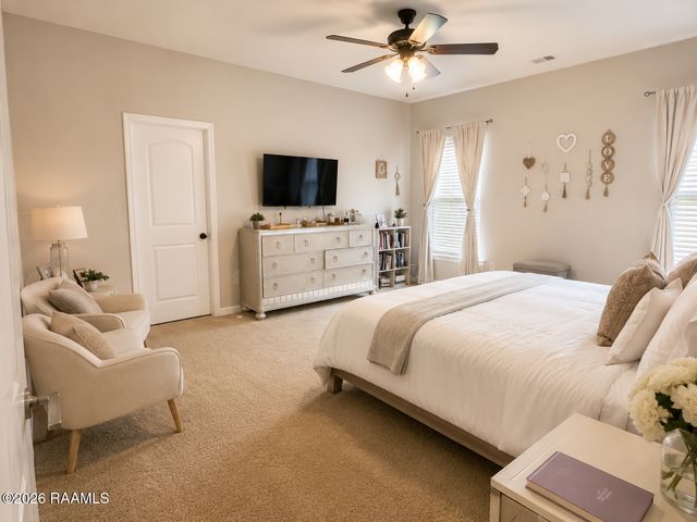 601 Grassy Meadows Lane, Lafayette, LA 70506