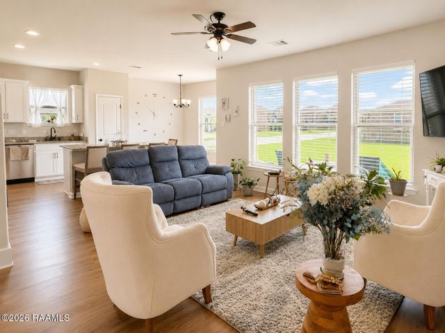 601 Grassy Meadows Lane, Lafayette, LA 70506