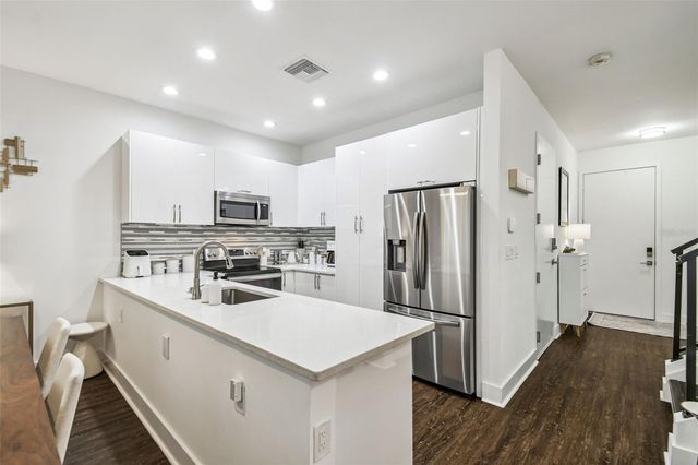 8708 PALM RANCHES PLACE, Tampa, FL 33614