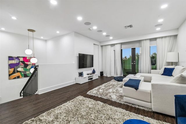 8708 PALM RANCHES PLACE, Tampa, FL 33614