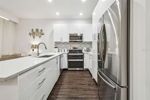 8708 PALM RANCHES PLACE, Tampa, FL 33614