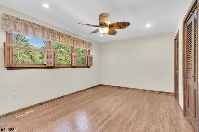 20 Cora Ln, Chester Twp., NJ 07930