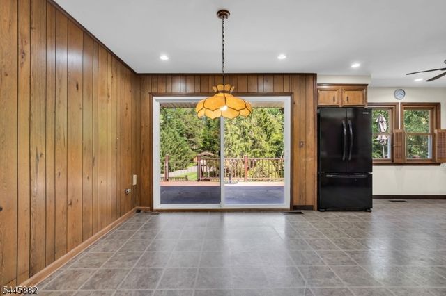 20 Cora Ln, Chester Twp., NJ 07930
