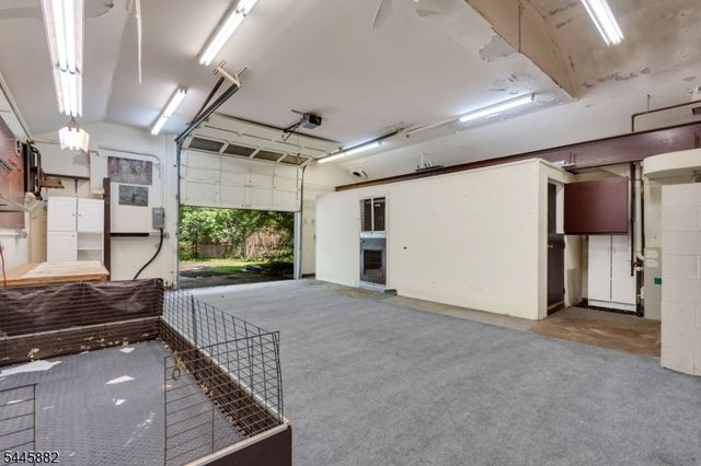 20 Cora Ln, Chester Twp., NJ 07930