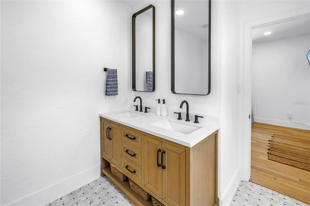 650 63RD AVENUE S, St Petersburg, FL 33705