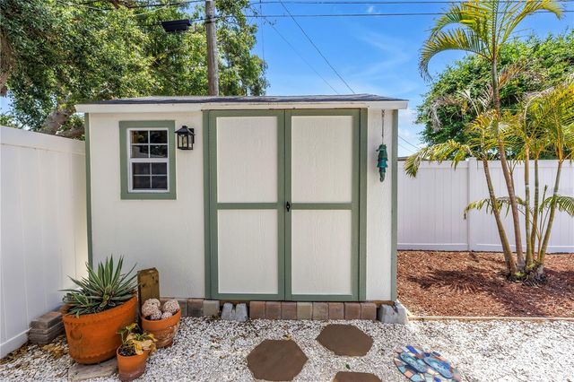 650 63RD AVENUE S, St Petersburg, FL 33705