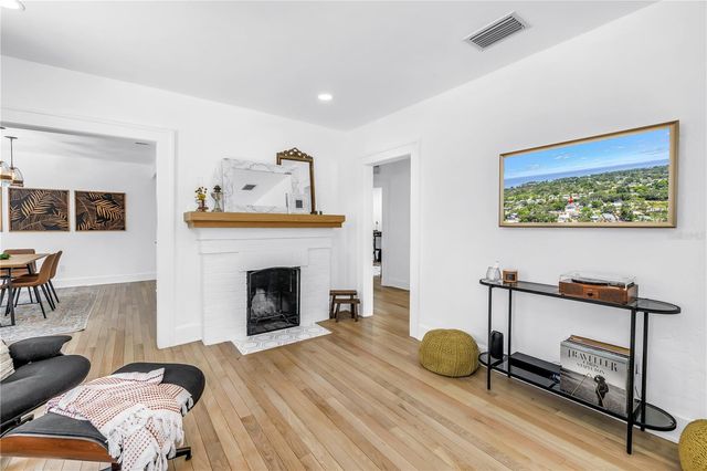 650 63RD AVENUE S, St Petersburg, FL 33705