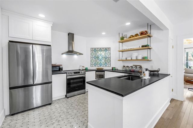 650 63RD AVENUE S, St Petersburg, FL 33705