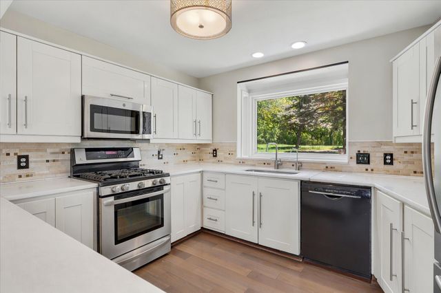 2782 Tamarack Drive, Medina, MN 55356