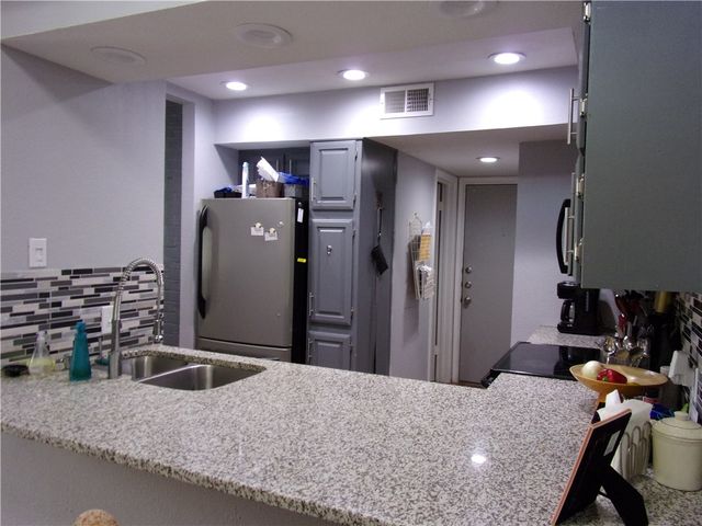 18240 Midway Road 105, Dallas, TX 75287