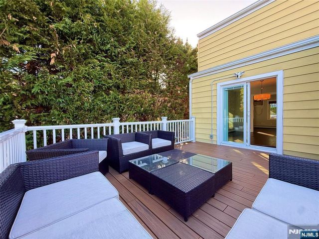 110 6th Street, Wood Ridge, NJ 07075