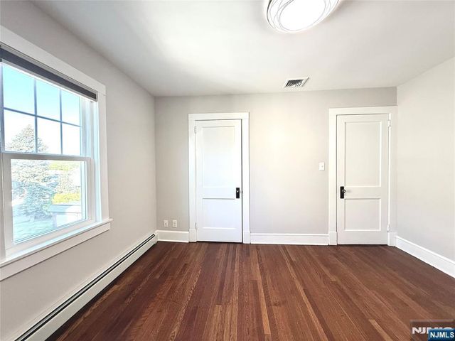 110 6th Street, Wood Ridge, NJ 07075