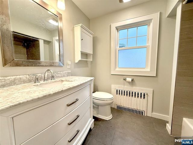 110 6th Street, Wood Ridge, NJ 07075