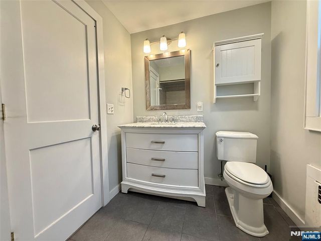 110 6th Street, Wood Ridge, NJ 07075