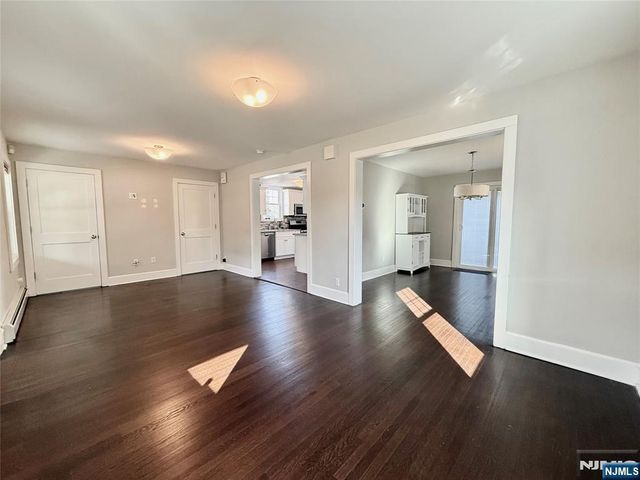 110 6th Street, Wood Ridge, NJ 07075