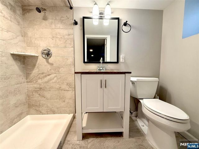 110 6th Street, Wood Ridge, NJ 07075