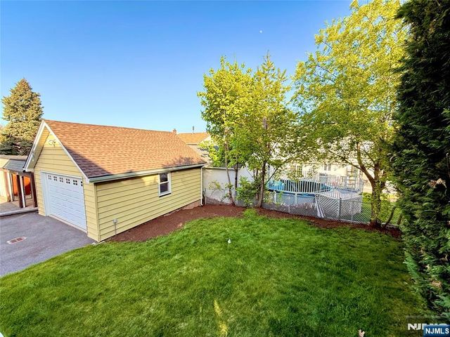 110 6th Street, Wood Ridge, NJ 07075