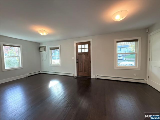 110 6th Street, Wood Ridge, NJ 07075
