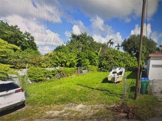 1449 NW 68th Terrace, Miami, FL 33147