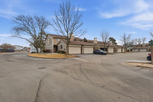425 E Grouse Lane, Deerfield, IL 60015