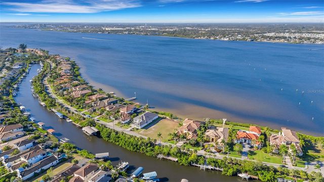 4111 HAWK ISLAND DRIVE, Bradenton, FL 34208