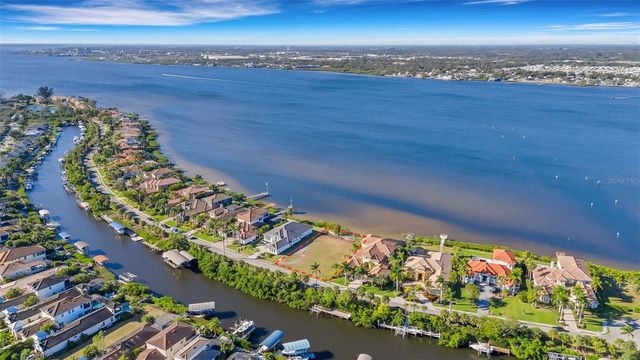 4111 HAWK ISLAND DRIVE, Bradenton, FL 34208