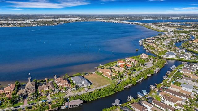 4111 HAWK ISLAND DRIVE, Bradenton, FL 34208