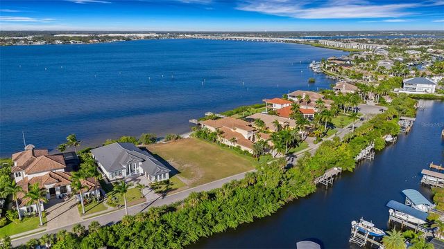 4111 HAWK ISLAND DRIVE, Bradenton, FL 34208