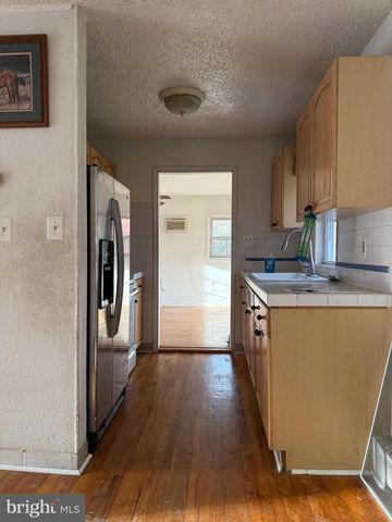 13409 PINETREE DR, Woodbridge, VA 22191