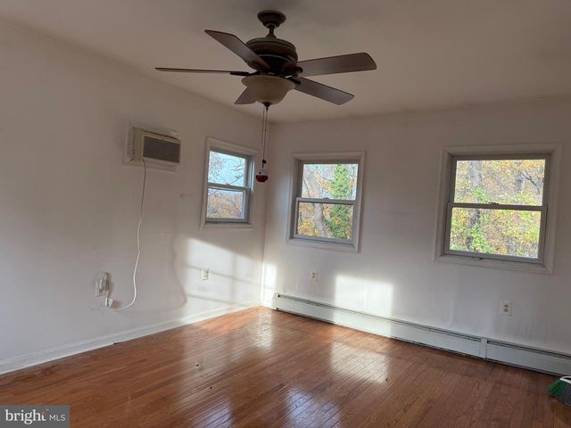 13409 PINETREE DR, Woodbridge, VA 22191