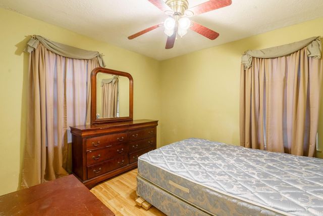 5634 Schevers Street, Houston, TX 77033